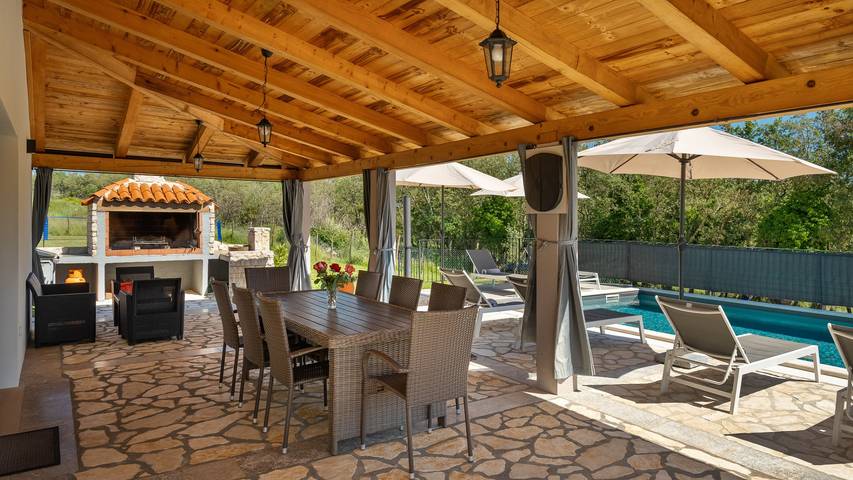 Villa für 8 Personen, mit Terrasse und Garten in Kroatien - 2