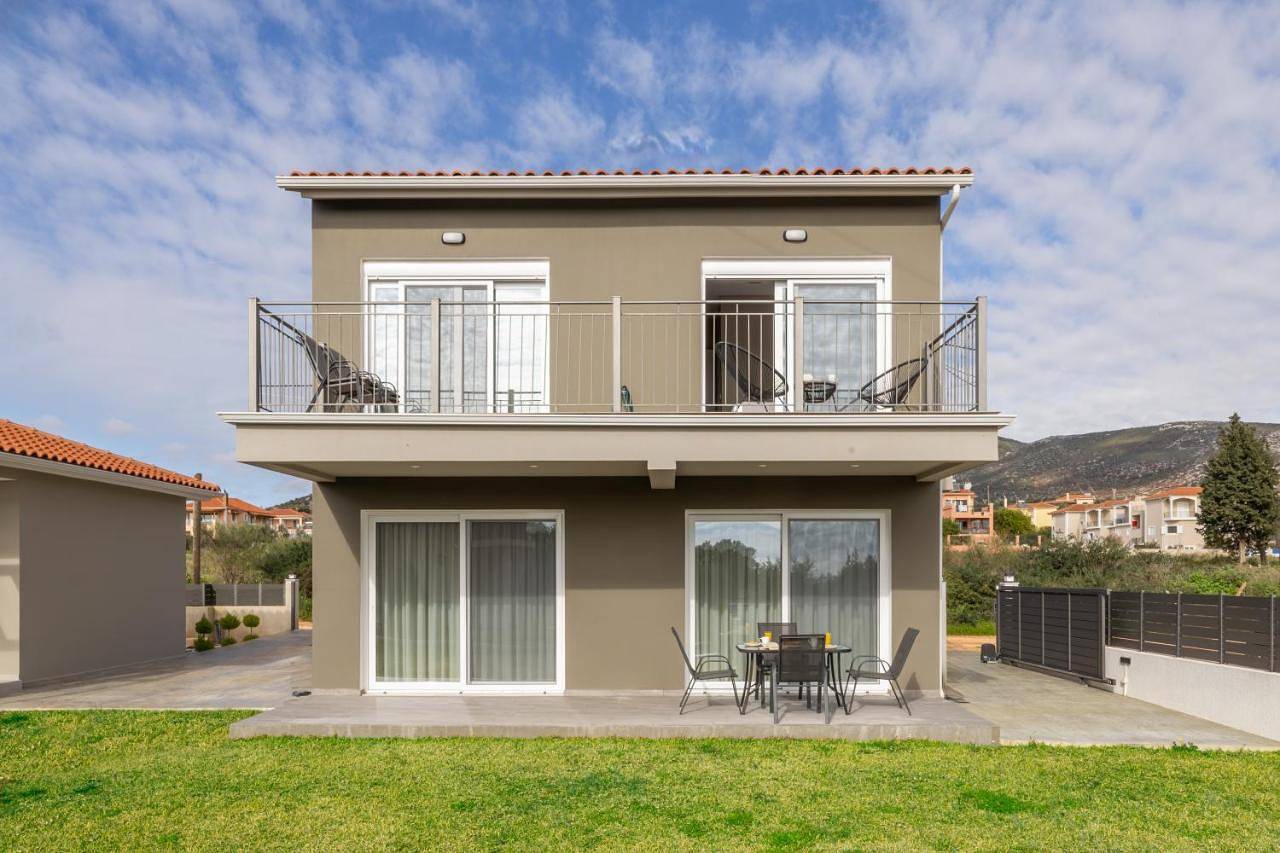 Two-Bedroom Villa in Καραβάδο, Κεφαλονιά