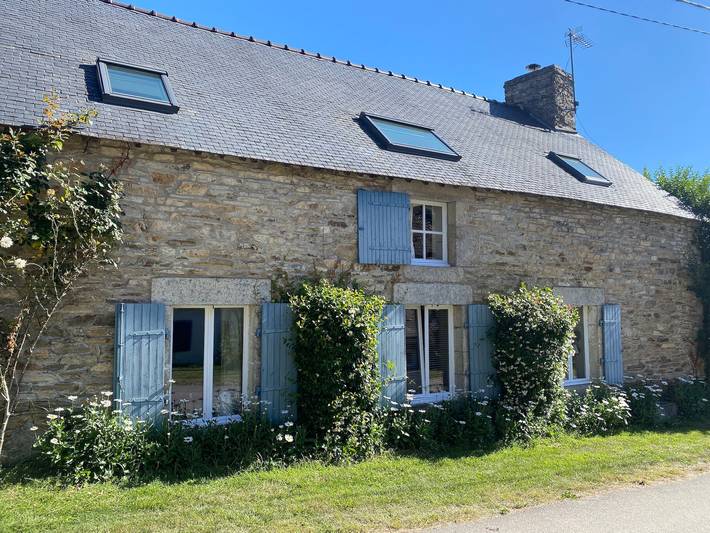 Villa Kergariou - Longère bretonne avec jardin, terrasse et accès plage in Clohars-Carnoët, Côte de Cornouaille