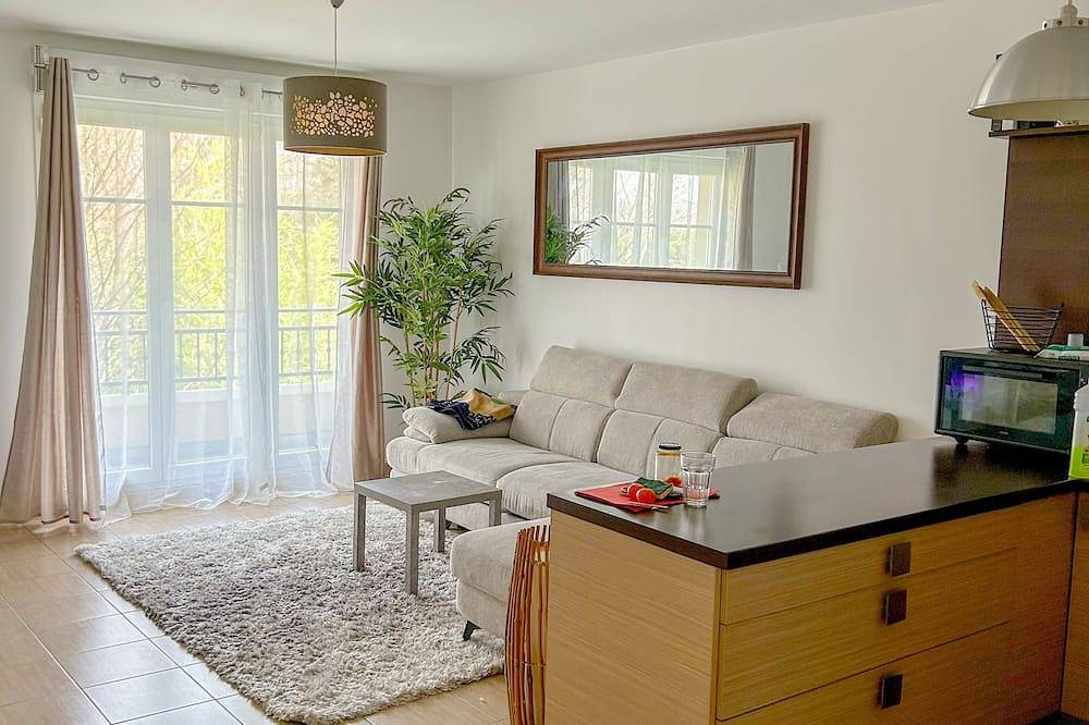 Entire apartment, Jolie f2 Cosy Avec Balcon in Livry-Gargan, Seine-Saint-Denis