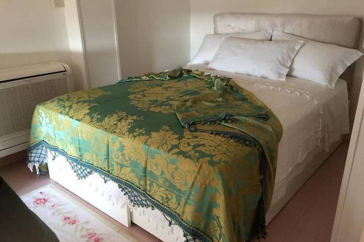 Appartement entier, Home Manfredi: Studio apartments and rooms with free parking and a kitchen. in Battipaglia, Province de Salerne