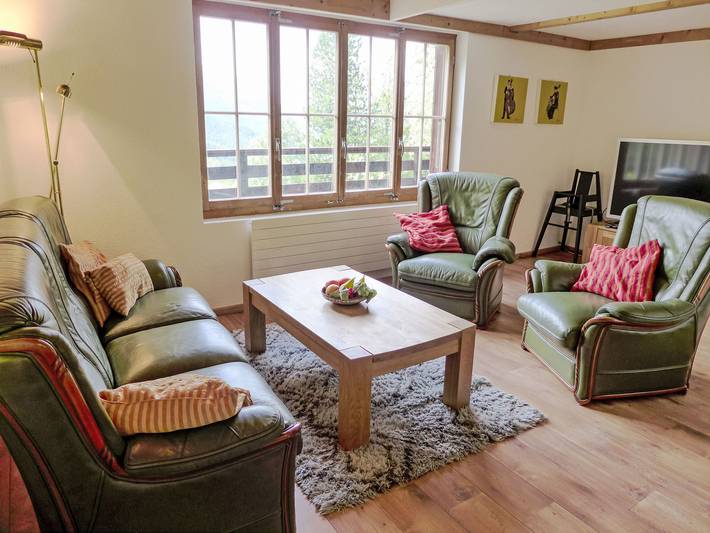 Hütte für 10 Personen, mit Terrasse und Garten in der Schweiz - 2