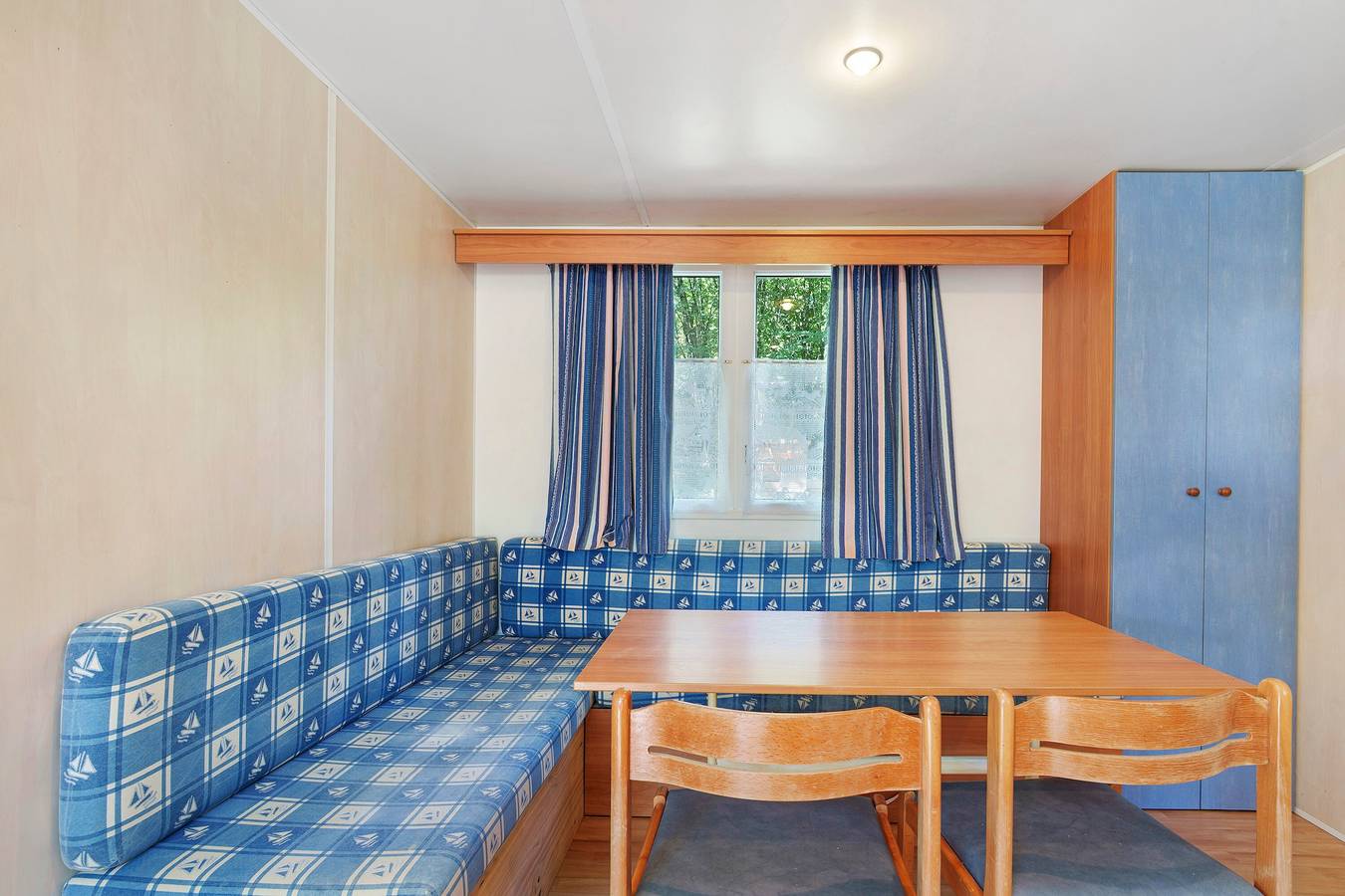 Mobil-home « Dans Village de Gîtes » avec piscine partagée in Calviac-en-Périgord, Périgord Noir