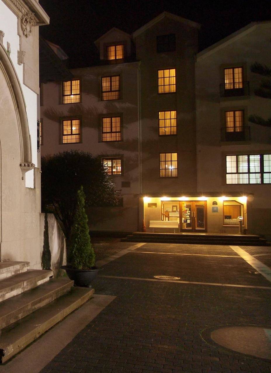 Hotel y Apartamentos Arias in Navia, Costa Verde