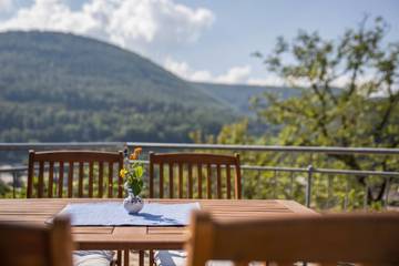 Vakantiewoning voor 3 Personen in Bad Urach, Schwäbische Alb Radweg Etappe 4 Region, Afbeelding 3