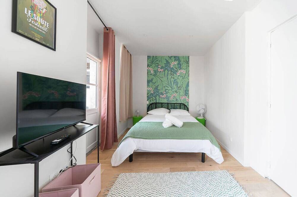 Entire apartment, Superbe studio climatisé dans immeuble classé in Vichy, Vichy region