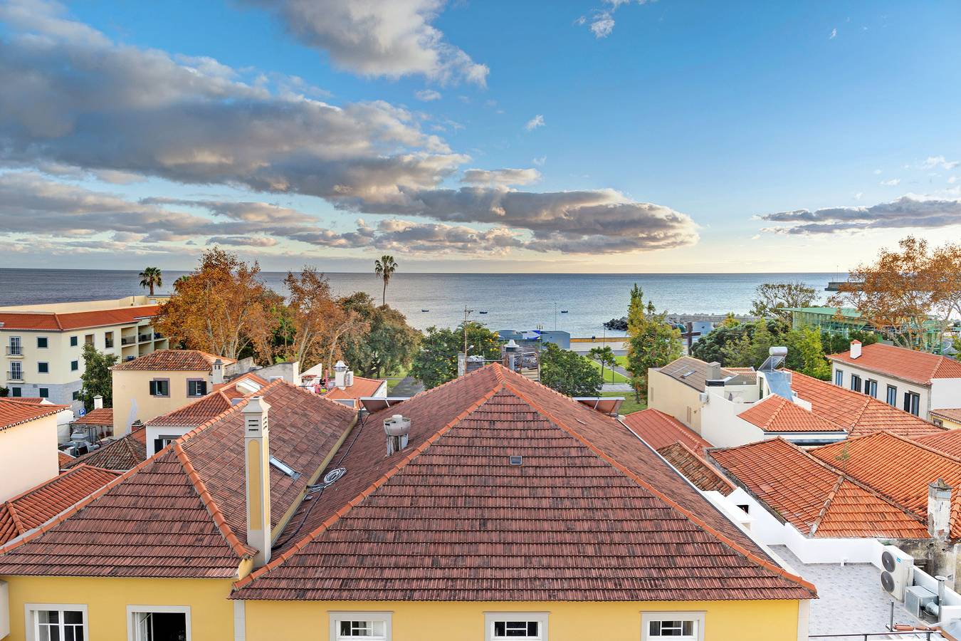 Hel lejlighed, Apartment 'Bela Sao Tiago 36' with Sea View, Balcony and Wi-Fi in Funchal (Santa Maria Maior), Maderia