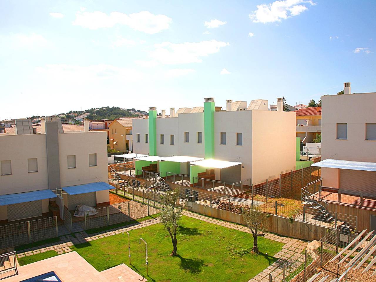 Large houses with terrace and pool for 6 people. Ref.via augusta-6 in Creixell, Costa Dorada