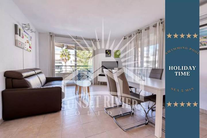 Gîte pour 6 personnes, avec piscine et balcon dans Parc de Vaugrenier