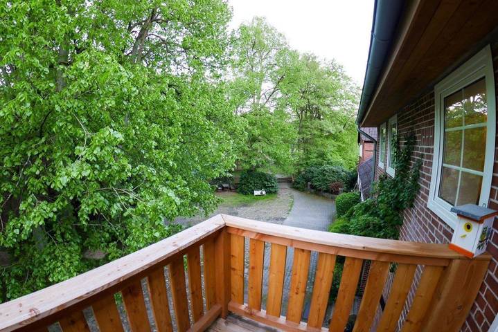 Ferienwohnung für 6 Personen, mit Balkon und Garten sowie Seeblick