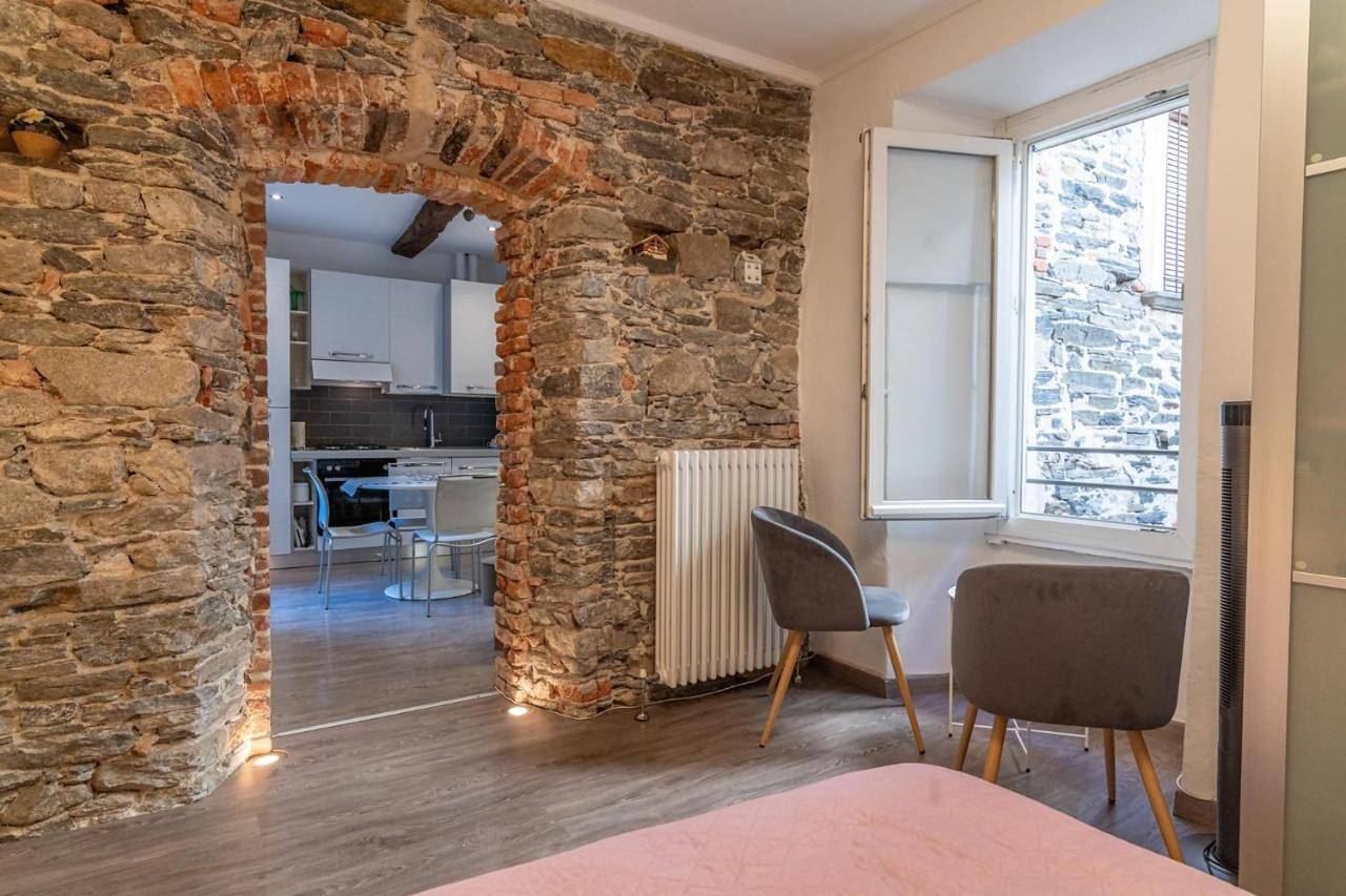 Ganze Wohnung, La Perla piccolo appartamento in piazza in Orta San Giulio, Ortasee