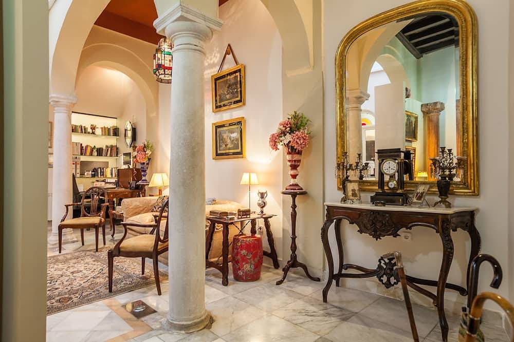January Offer ! Manor House In Sevilla Center. Internet Wifi, A/C in Casco Antiguo, Sevilla