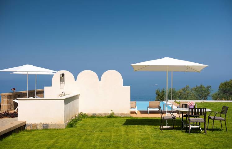 Location de vacances pour 20 personnes, avec vue ainsi que terrasse et jardin à Massa Lubrense - 4