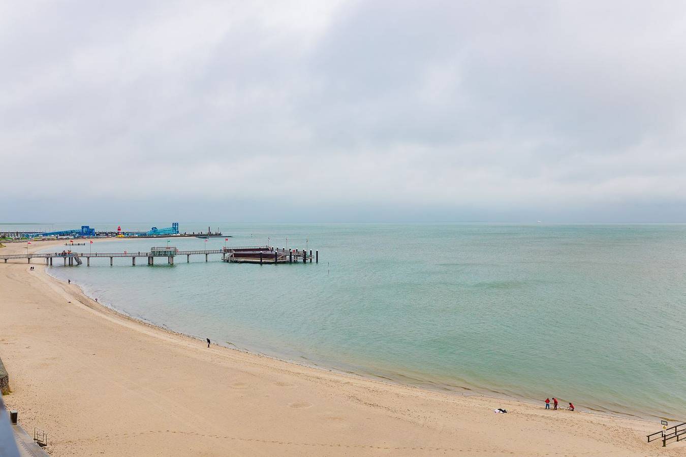 Ganze Wohnung, "Traumhafte Ferienwohnung mit Meerblick und Sandstrand direkt vor der Tür!" in Wyk auf Föhr (Stadt), Wyk auf Föhr