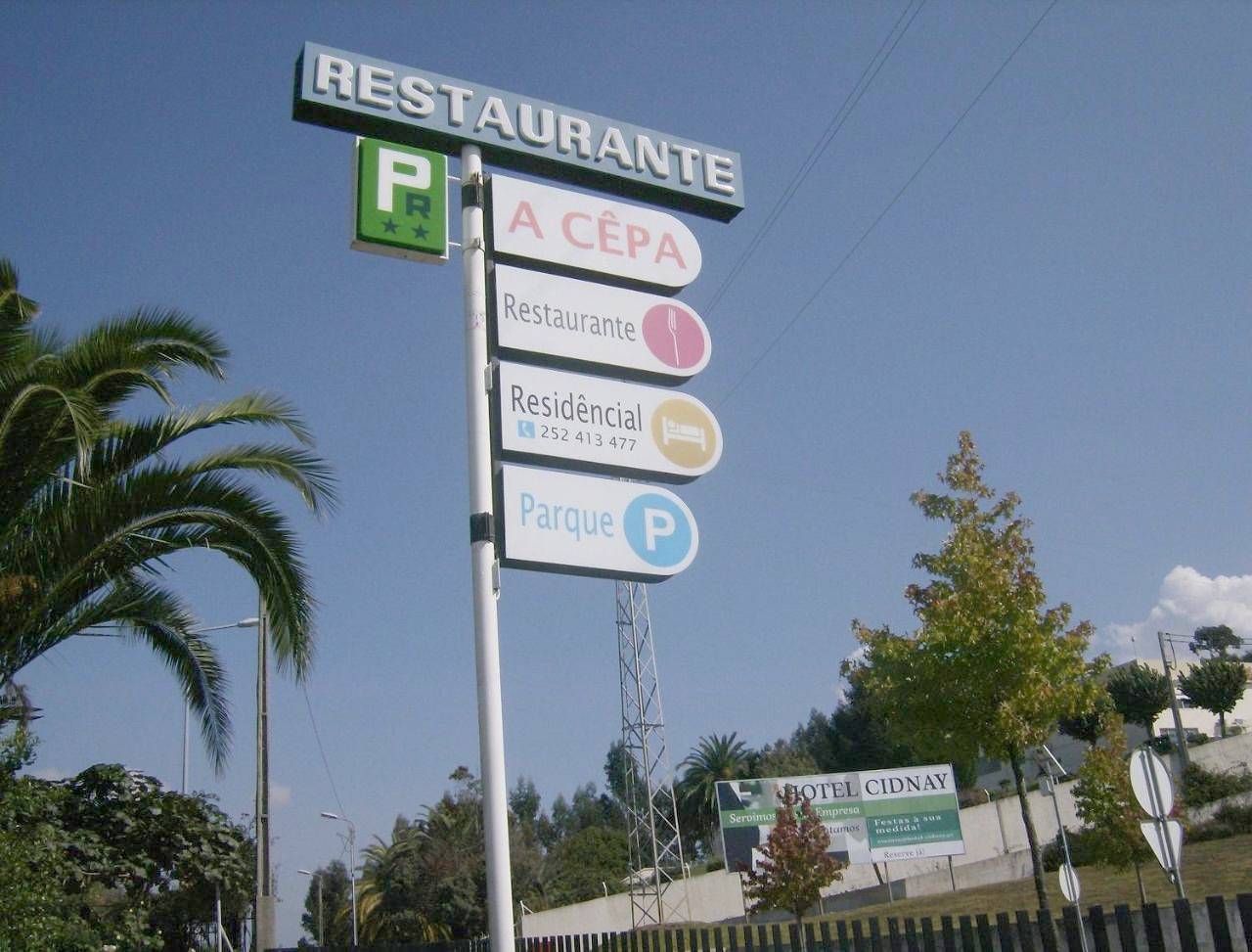 Double Room with Private Bathroom in Bougado, District de Porto