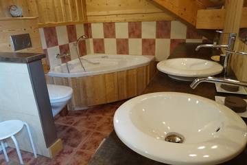 Chalet pour 10 Personnes dans Chapelle-des-Bois, Jura Francais, Photo 4