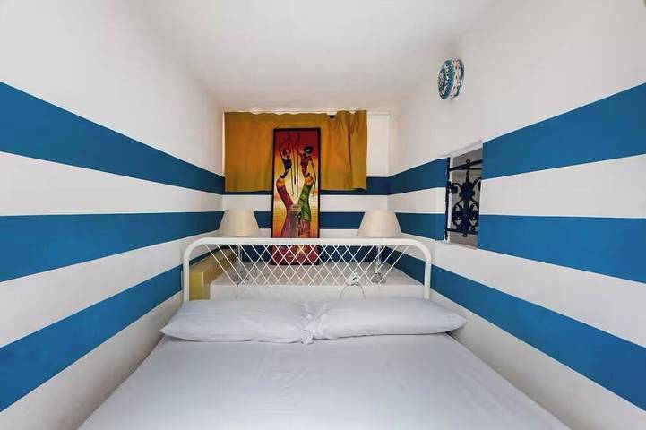 Entire apartment, Charming loft indipendent with terrace Teatro Massimo in Palermo, Palermo Province