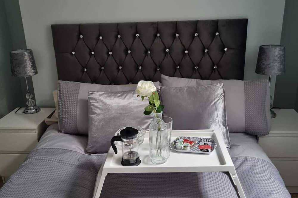 Entire apartment, Serene getaway Apartment with Garden-Maidstone City Centre in Kent