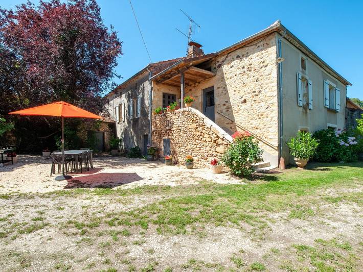 Ferienhaus für 6 Personen, mit Balkon und Garten sowie Pool