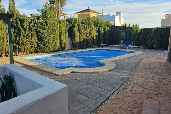 Chalet para 6 personas, con Balcón y Terraza además de Jardín y Piscina en Provincia de Almería