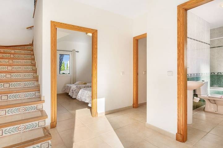 Villa Alma del Mar - Exceptional Villa with Marina Views & Pool in Port d'Addaia, Es Mercadal