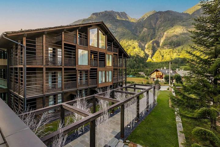 Hôtel pour 5 personnes, avec jardin et piscine ainsi que vue et sauna, animaux acceptés à Riva Valdobbia