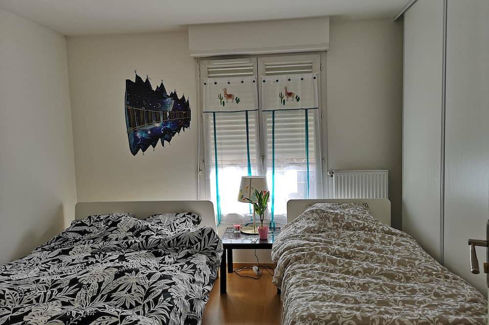 House in disneyland Paris in Bussy-Saint-Georges, Sena y Marne