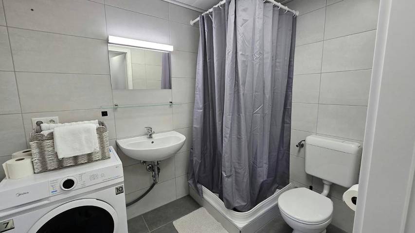 Ferienwohnung für 4 Personen, mit Terrasse und Sauna sowie Ausblick in Colmberg - 2