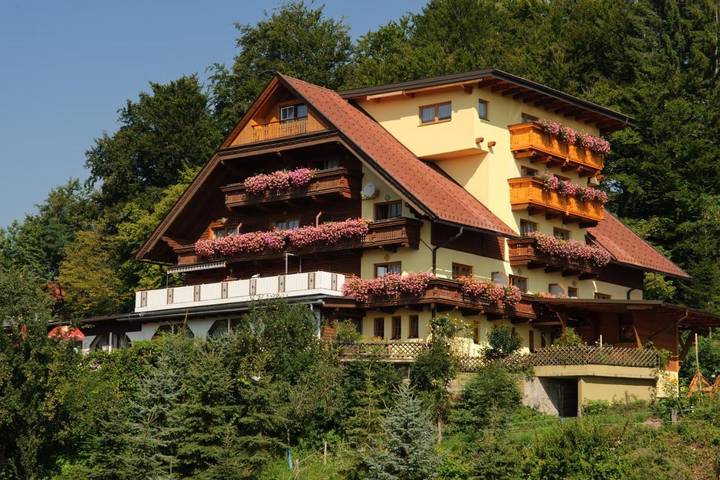 BnB für 2 Personen, mit Balkon und Terrasse sowie Garten am Wörthersee