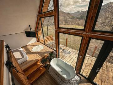 Villa pour 2 personnes, avec vue et terrasse en Roumanie