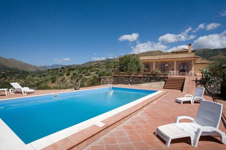 Maison de campagne pour 3 personnes, avec Terrasse et Jardin ainsi que Piscine et Vue à Graniti - 4