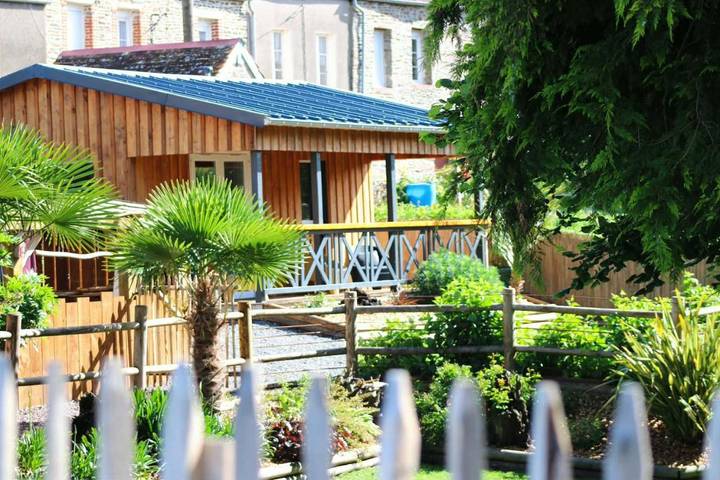 Gîte pour 4 personnes, avec Terrasse et Jardin à Pont-d'Ouilly