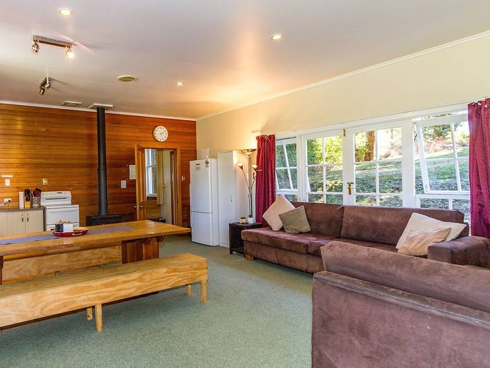 Holiday home for 10 people, with hot tub and garden in Ohakune