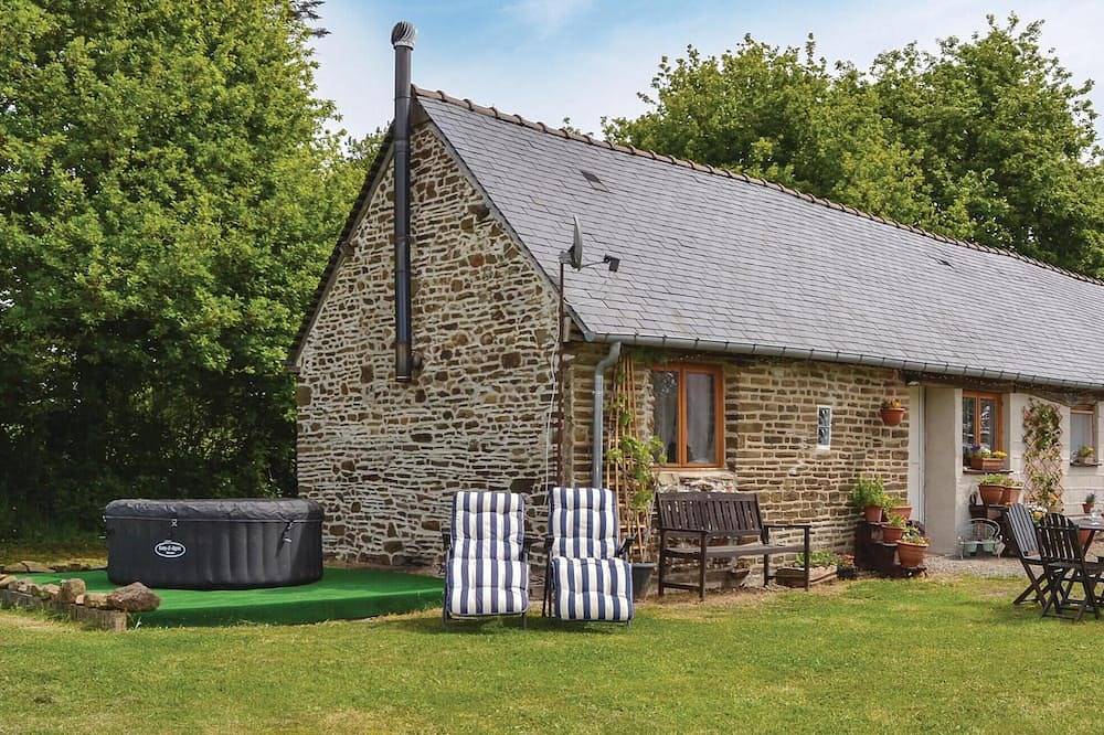 1 bedroom nice home in Fougerolles Du Plessis in Fougerolles-du-Plessis, Mayenne (desambiguación)