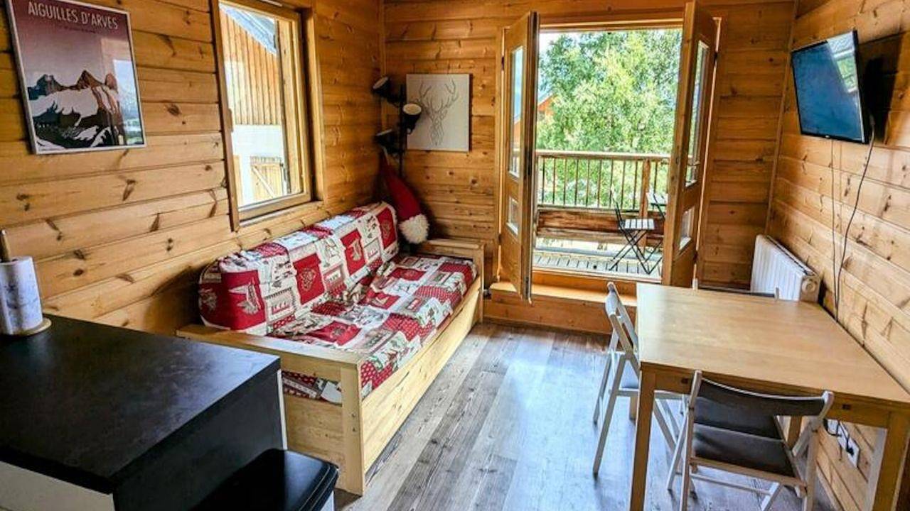 Entire holiday apartment, Ferienwohnung für 6 Personen (38 m²) in Saint-Jean in Saint-Jean-d'Arves, Saint-Jean-de-Maurienne region