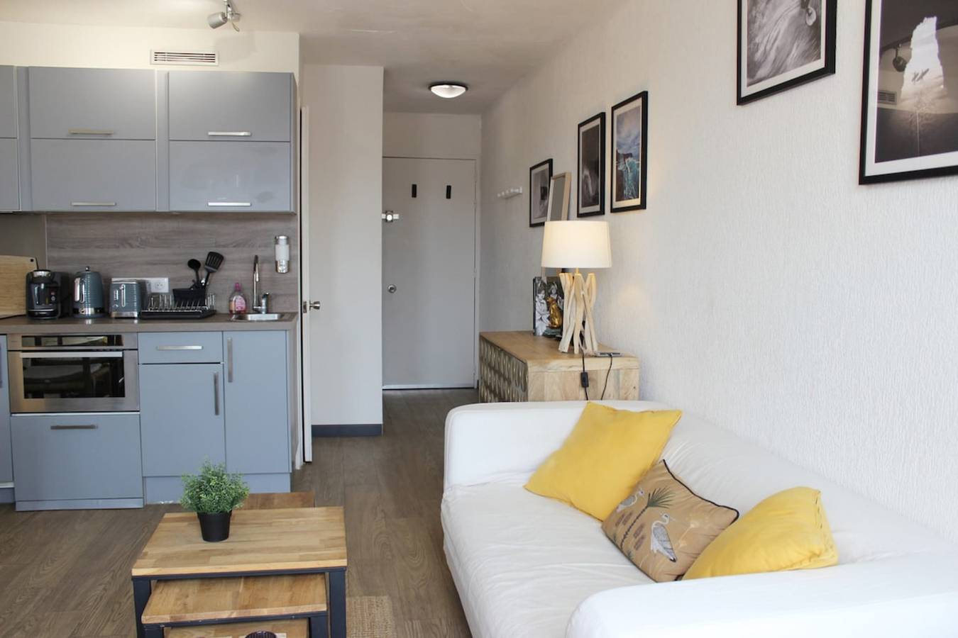 Geheel appartement, Beau studio rénové, balcon, accès plage, piscine. in Biarritz, Bayonne regio