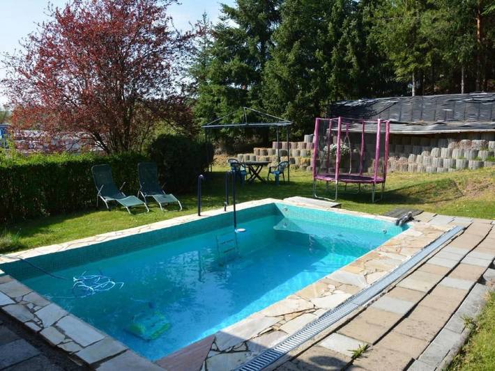 Ferienwohnung für 3 Personen, mit Pool und Garten in Freital