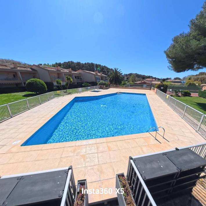 Gîte pour 6 personnes, avec piscine ainsi que jardin et terrasse dans Plage de La Garonne - 2