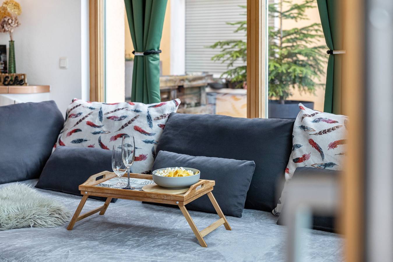 Ganze Wohnung, Ferienwohnung 'Nearby' mit Bergblick, privater Terrasse, Hunde willkommen und Wlan in Thüringen, Bezirk Bludenz