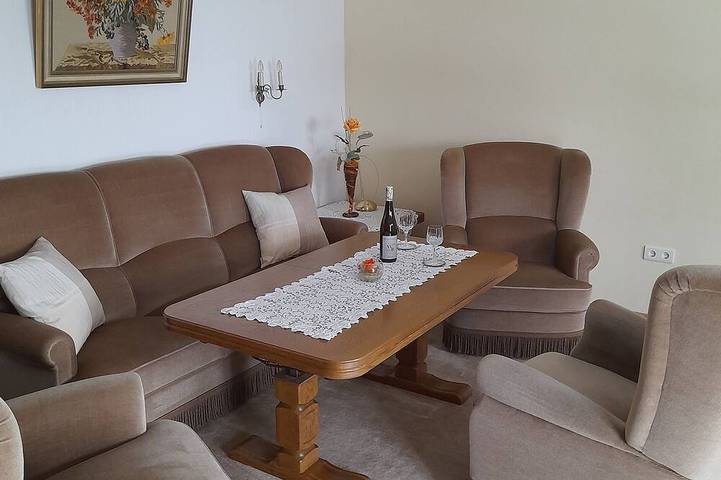Ganze Wohnung, Ferienwohnung \"Heike\" Gemütliche Ferienwohnung in idyllischer Umgebung in Schauenburg, Landkreis Kassel