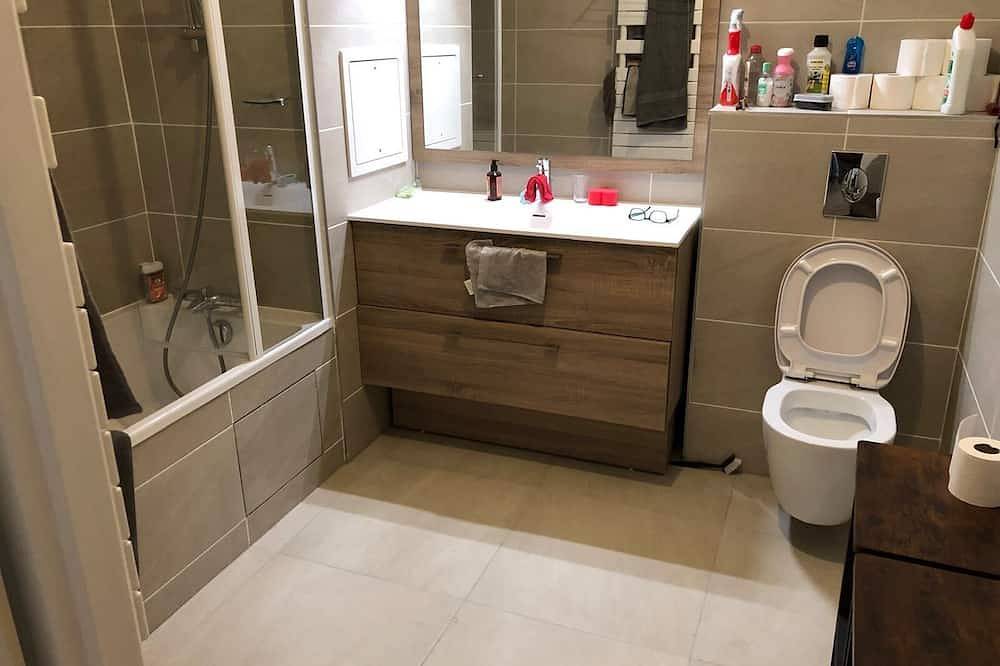 Entire apartment, Very quiet new apartment in Vanves, Hauts-de-Seine