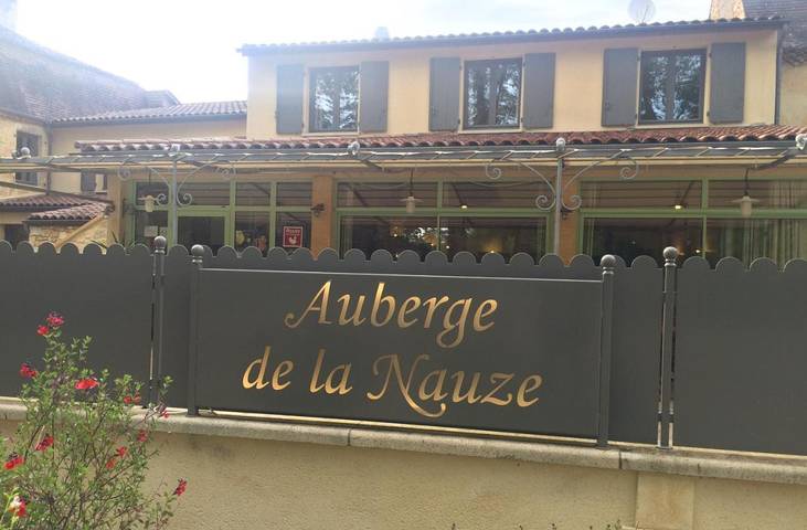 Hôtel pour 4 personnes, avec terrasse et jardin, animaux acceptés
