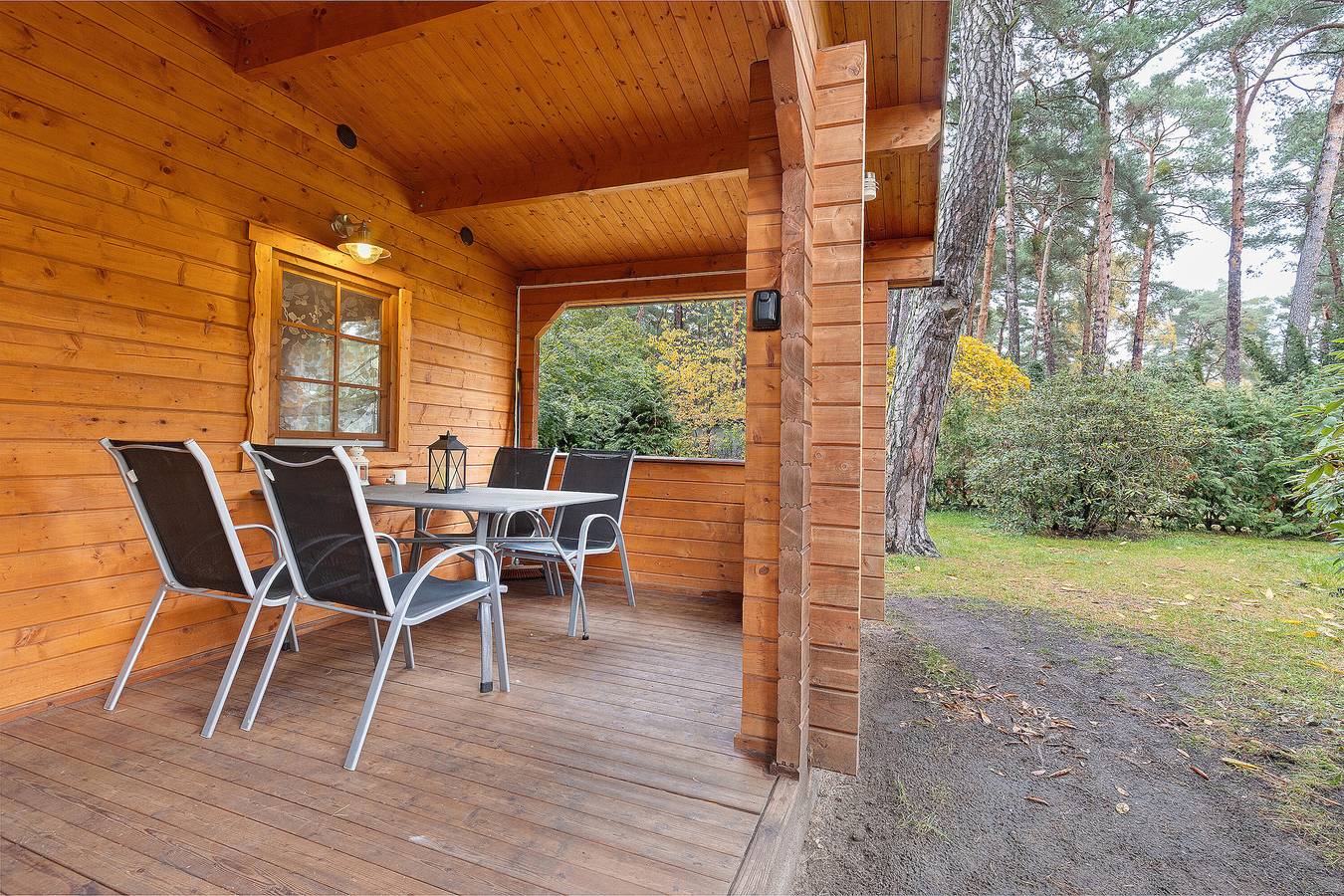 Ganze Wohnung, Ferienwohnung 'Waldblick' mit privater Terrasse, privatem Garten und Wi-Fi in Treptow - Köpenick, Müggelsee