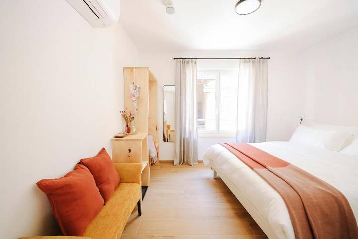 Chambre d’hôte pour 2 personnes, avec terrasse, animaux acceptés