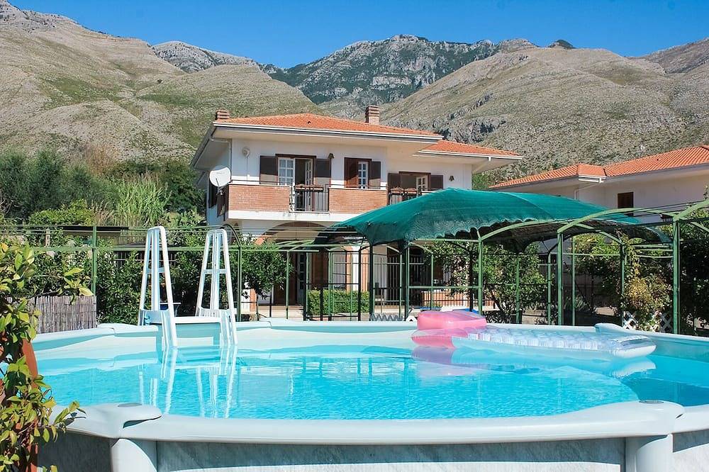 The Villa of Lemons - Panoramic Villa with pool in Latina Provinz