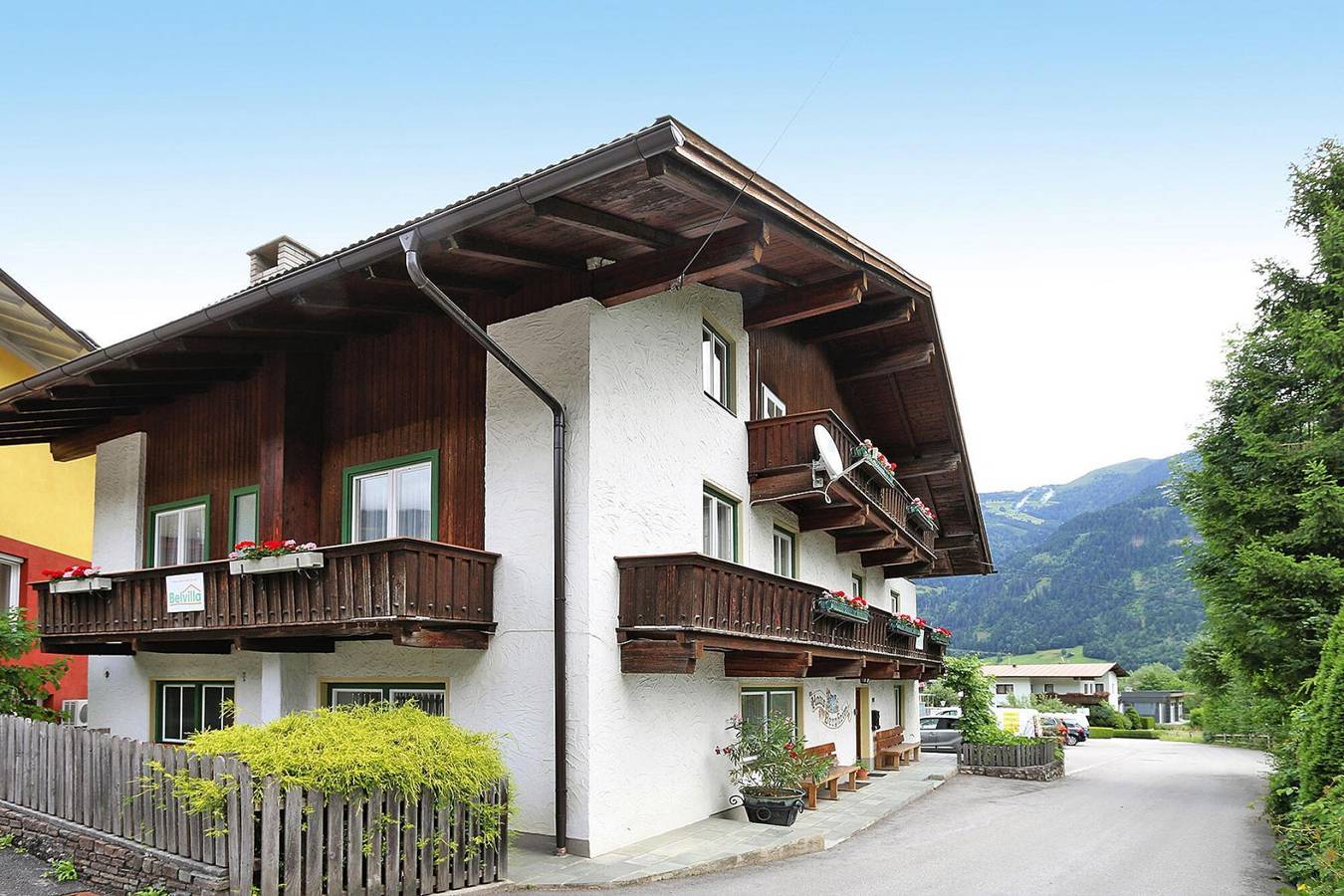 Chalet in Fügen bei Spieljochbahn in Tuxer Alpen, Fügen