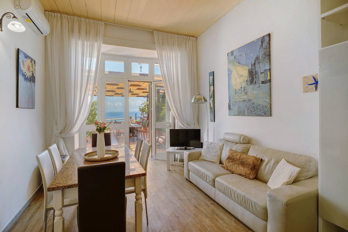 Casa de Vacaciones 'Villino Dei Fiori' con Vista al Mar, Wi-Fi y Aire Acondicionado in Casamicciola Terme, Ischia