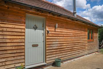 Holiday Rental for 4 People in Surrey Hills, South East England, Photo 1