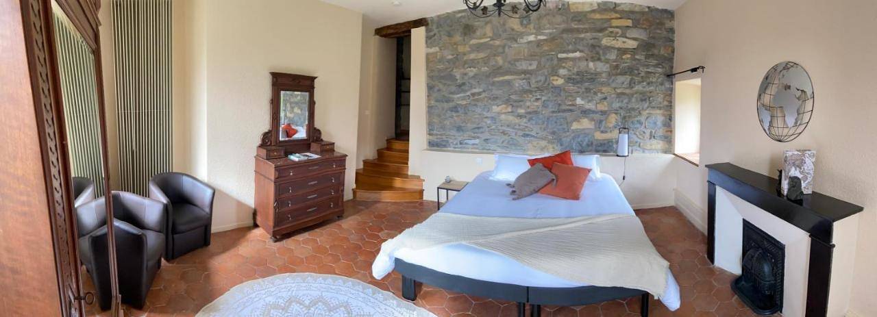 Family Room in Saint-Georges-de-Luzençon, Parc naturel régional des Grands Causses