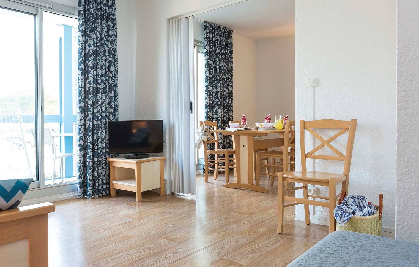 Apartamento entero, Résidence du Port by Odalys - Long Stays in Hourtin, Parque natural regional del Médoc